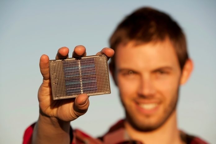 how can you charge batteries with solar panels Teach you how to charge solar batteries.